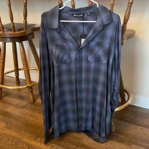 Travis Mathew XL Brocation button down long sleeve. Size XL. NWT